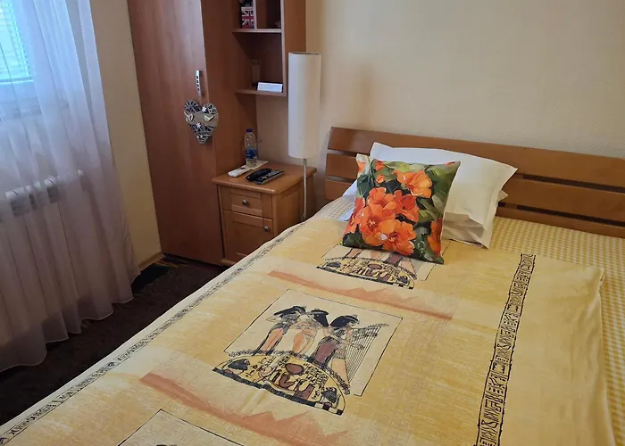 Проживание в семье Stay With Me Women Only Room Parking Childrens Pets Welcom