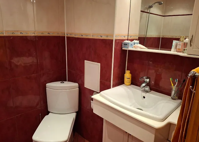 Проживание в семье Stay With Me Women Only Room Parking Childrens Pets Welcom *