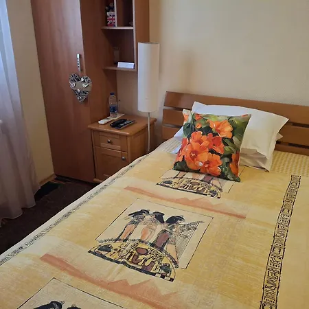 Kwatera prywatna Stay With Me Women Only Room Parking Childrens Pets Welcom