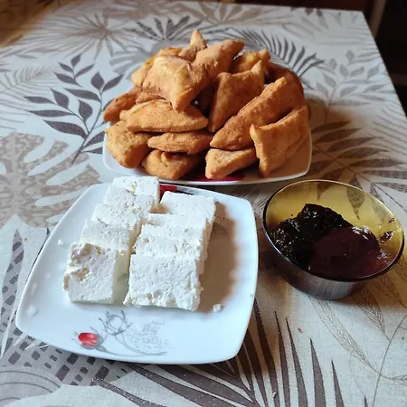 Stay With Me Women Only Room Parking Childrens Pets Welcom