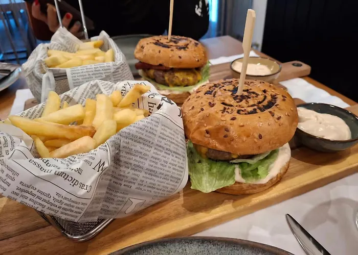 Stay With Me Women Only Room Parking Childrens Pets Welcom *